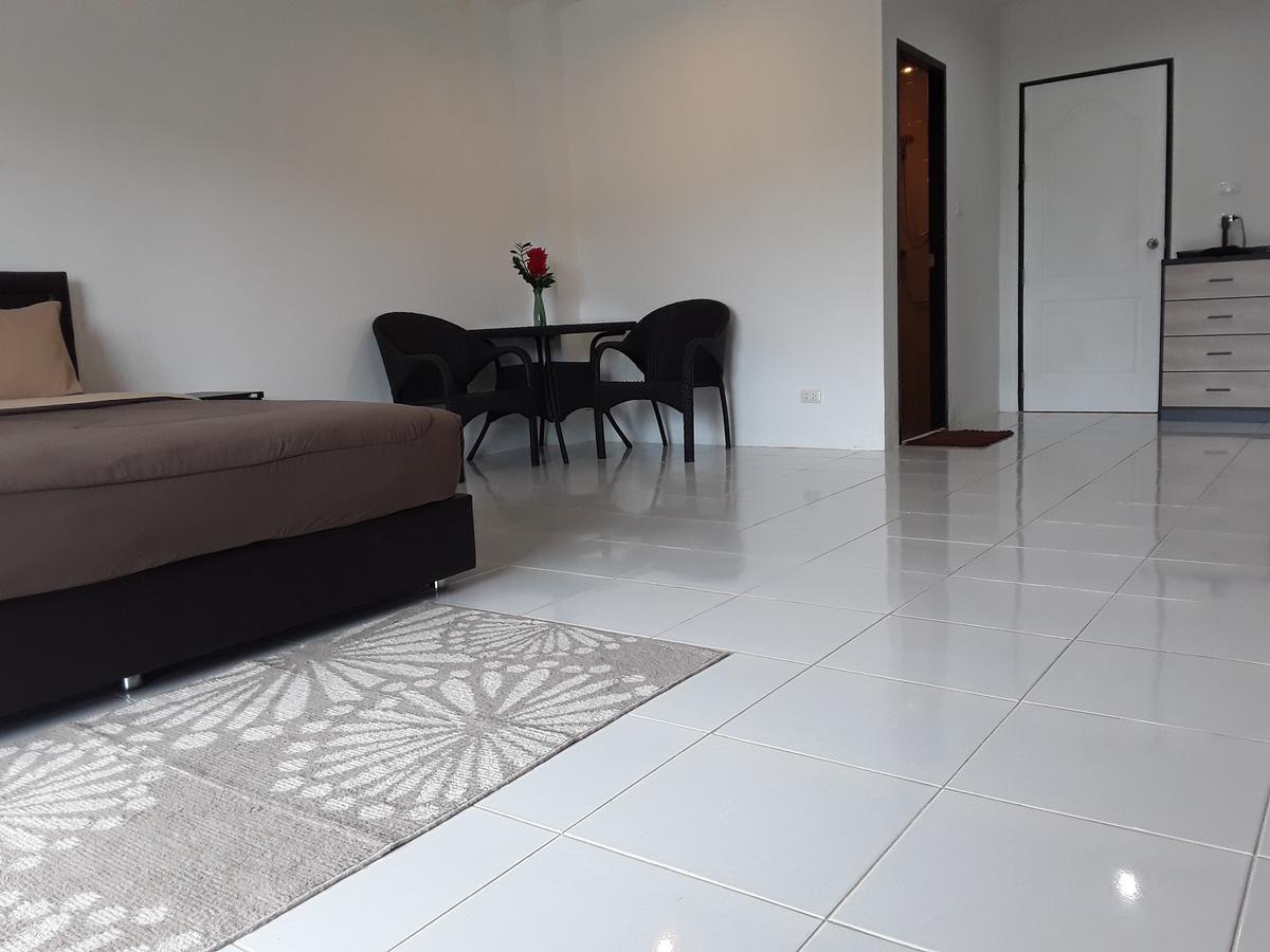 Saiyuan Guesthouse Rawai Oda fotoğraf